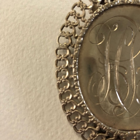 Antique monogram belt buckle/pin - Picture 8 of 8